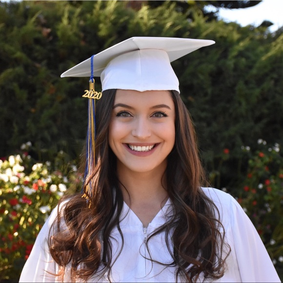 Meet your Posher, Jessica - Picture 2 of 2